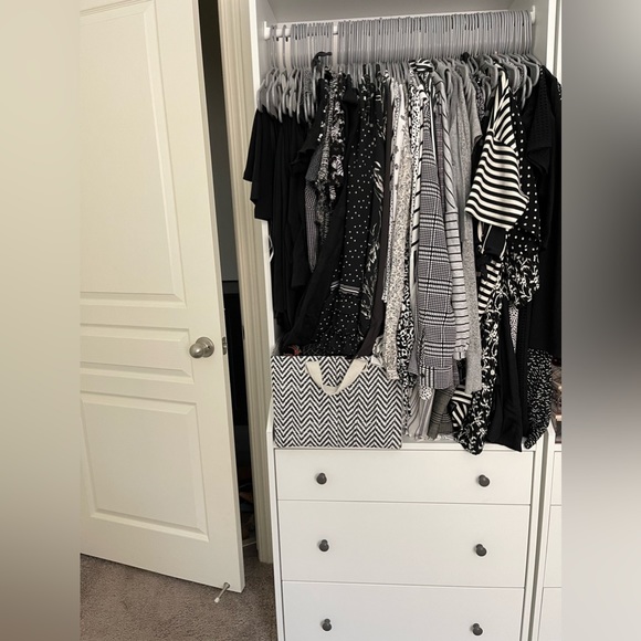 BUNDLE & SAVE!!! At least 100 new listings this next month✨ ••• - Picture 11 of 14